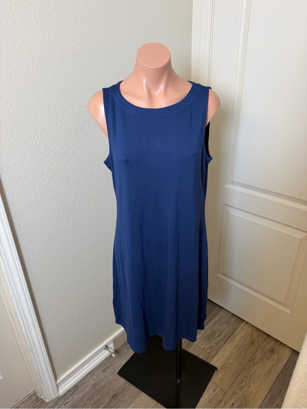 Tommy Bahama Sleeveless Midi Dress in Navy Blue